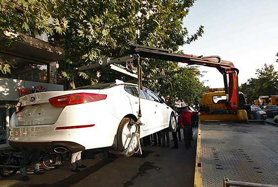 حمل لوکسهای مزاحم با جرثقیل قانون