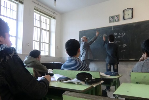 برخی معلمان كاملا زير خط فقرند