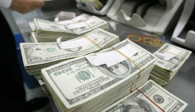 دلار و سکه در بازار بالا رفتند