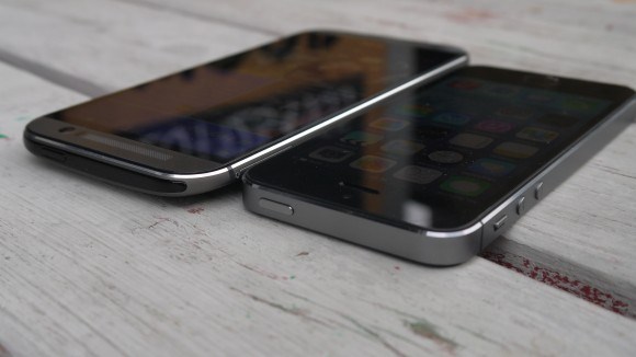 کدام یک دوربین قویتری دارد ؟ iPhone 5S یا HTC One M8 ؟