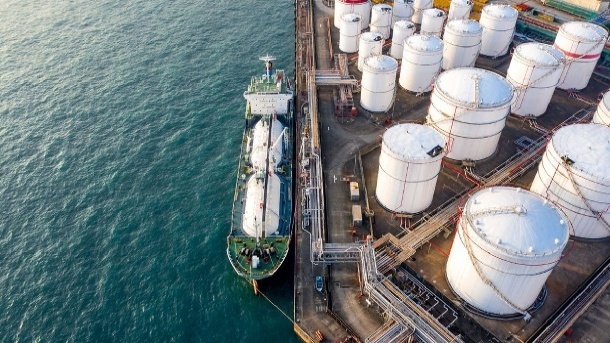 بهای نفت در بازارهای جهانی