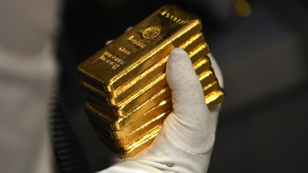 بهای طلا امروز جمعه در بازارهای جهانی