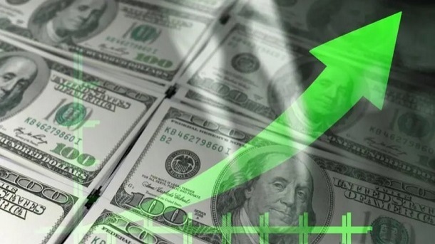 قیمت دلار در مرز روانی