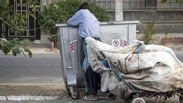 زبالهگرد، کیسه طلا و دلار 2 میلیاردی را به صاحبش بازگرداند