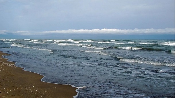 خزر یک دریا است یا یک دریاچه؟