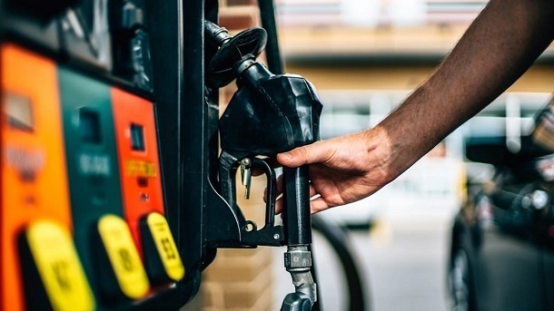 قطع سهمیه سوخت خودروهای اینترنتی در سال 1403