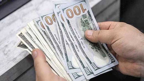 چرا اقتصاد کشور به دلار وابسته است؟