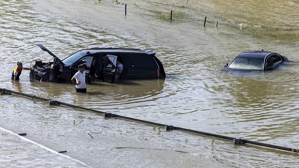 سیل دبی، نتیجه باروری ابرها بود؟