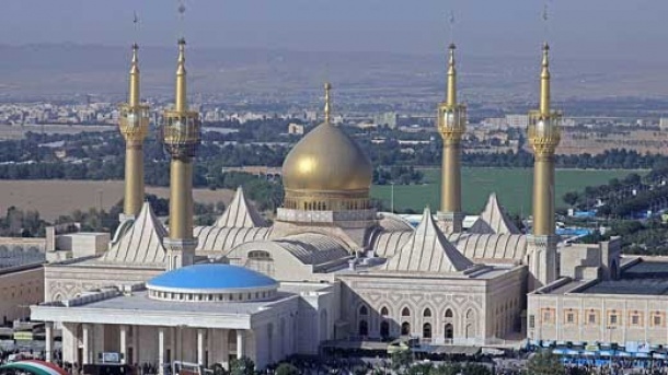 اعتراض به بودجه اختصاص شده به حرم امام خمینی