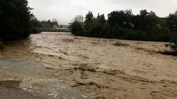 سیلاب هدررفت آب