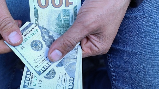 دست پر بازارساز در بازار ارز