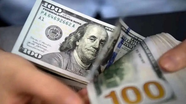 تاثير كسری تجاری ايران بر افزايش نرخ دلار