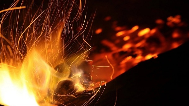 تصویری از انفجار کپسول گاز خودروی نیسان در جایگاه سی ان