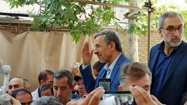 اعلام آمادگی محمود احمدی نژاد برای کاندیداتوری