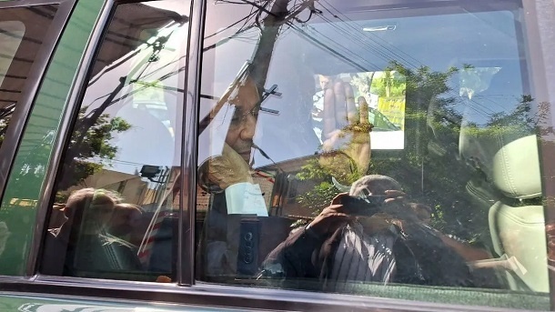 محمود احمدی‌ نژاد راهی وزارت کشور شد