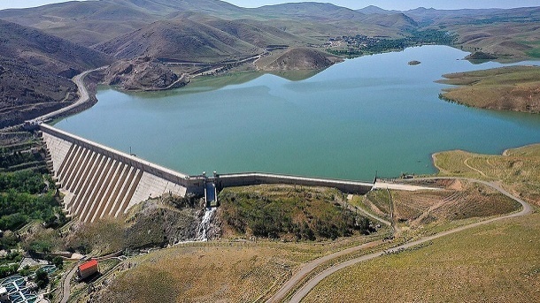 وضعیت متفاوت سدهای 2 استان کشور