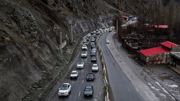 جاده چالوس و آزادراه تهران-شمال یکطرفه شد