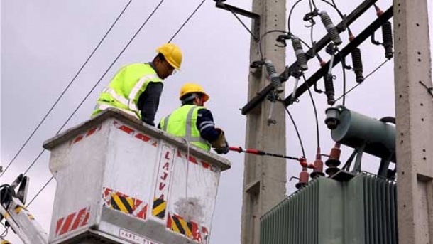 برق ادارات پر مصرف قطع می گردد