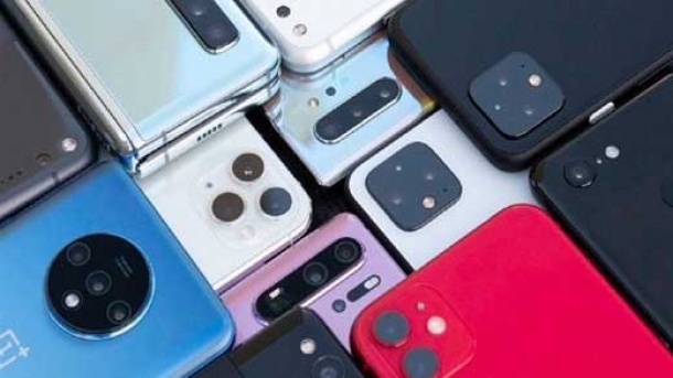 با گرانفروشی موبایل برخورد می شود