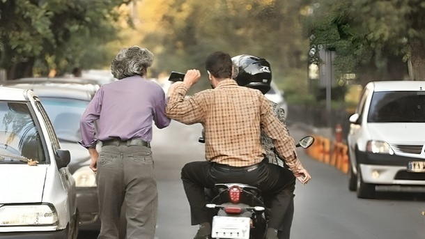 گوشی قاپیهای پسر دانشجو فقط برای هیجان