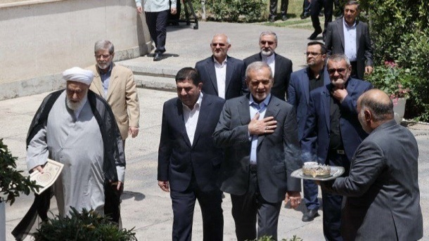 مسعود پزشکیان با چه قیمت هایی دولت را تحویل گرفت