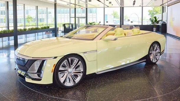 مدل بسیار لوکس شرکت کادیلاک رونمایی شد