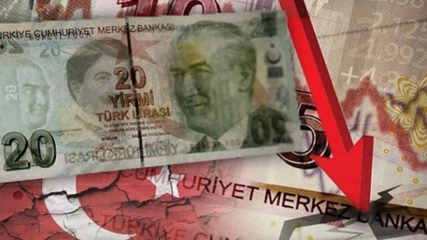 سقوط تاریخی ارزش لیر در برابر دلار