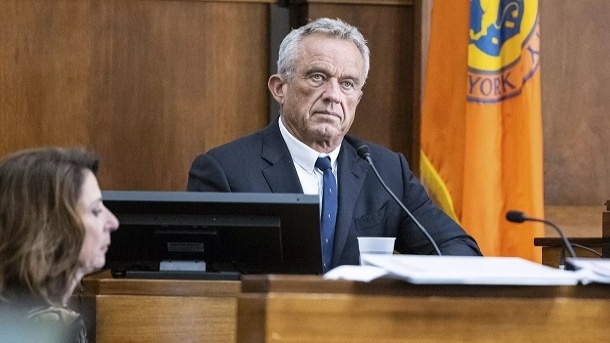 رابرت کندی به نفع ترامپ از انتخابات ریاست جمهوری آمریکا کنارهگیری کرد