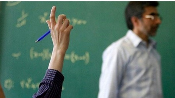 خدمت اضافه معلمان بازنشسته ممنوع شد
