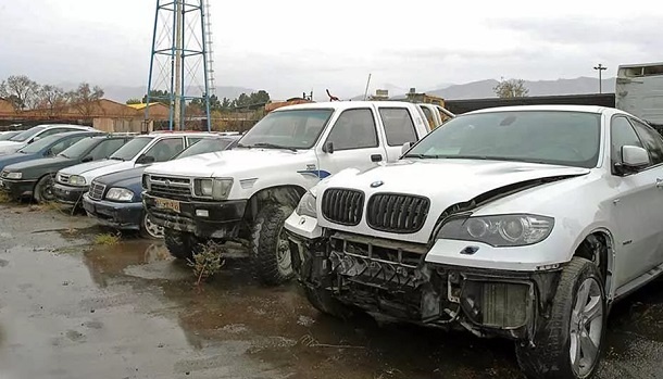 92 خودروی داخلی و وارداتی به مزایده اموال تملیکی رفت