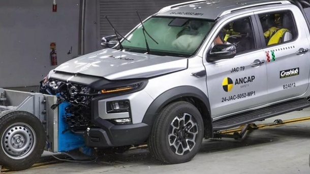 کیامسی T9 پنج ستاره ایمنی گرفت