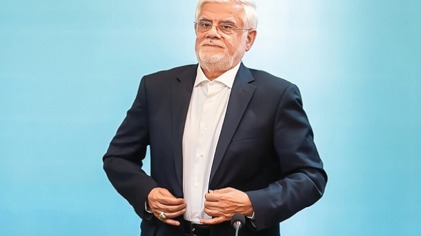 دولت میخواهد تصمیمی بزرگ درباره قیمت بنزین بگیرد