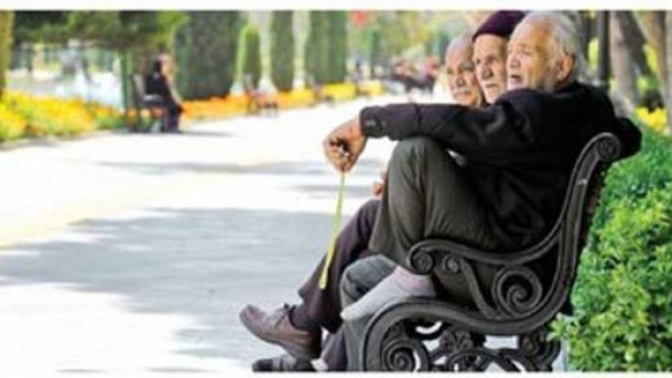 واریز حقوق بازنشستگان از امروز