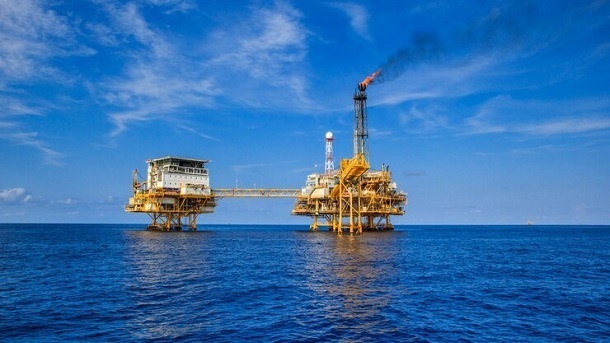 استخراج و هزينهكرد منابع نفتی به شيوه كنونی اشتباه است