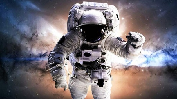 آیا فضانوردان میتوانند گوشی موبایل خود را به فضا ببرند؟