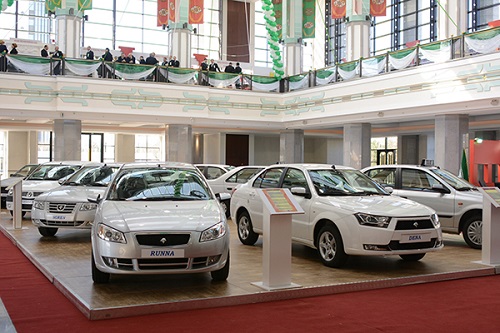 تصاویر محصولات ايران خودرو در نمایشگاه ترکمنستان