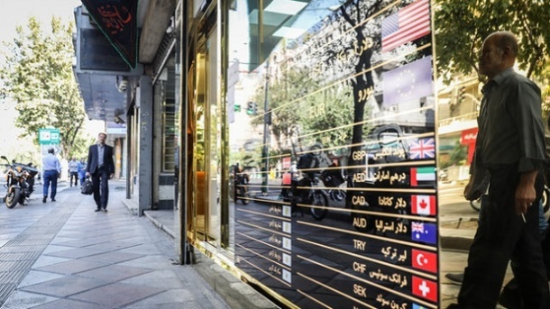 عرضه دلار و درهم در دبی و تهران آغاز شد