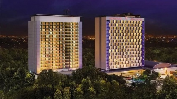 فروش هتلهای بنیاد مستضعفان به یک بانک خصوصی