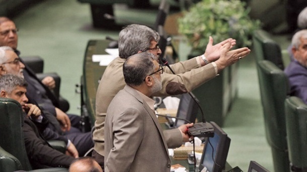 دفاع بد به سبک نماینده مجلس!