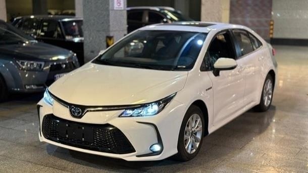 کاهش سقف ارز واردات خودرو، کمکی به بازار نمی‌کند