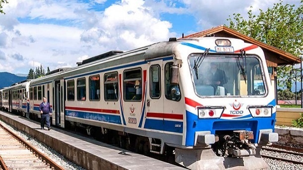 احتمال راه‌اندازی قطار تهران - استانبول