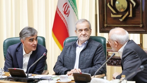 التهاب بازار ارز، هيجانی و به دليل القای ترس است