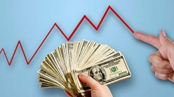 پاسکاری قیمت دلار بین 92 و 93 هزار تومان