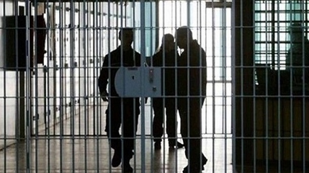 پس از ۲۰ سال زندان و با گذشت شاکیها، بدهکار ۸ میلیارد تومانی آزاد شد