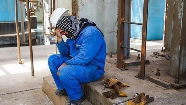 در ایران، هزینهها به دلار اما حقوقها به ریال است