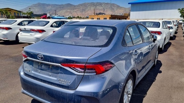 هر ایرانی خارج از کشور می تواند یک خودرو وارد کند