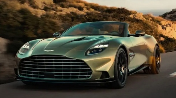 12 سیلندر روباز آستون مارتین