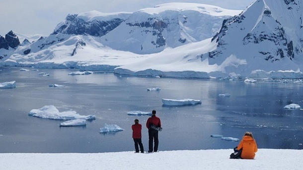 سفر قطب جنوب برای ایرانی‌ها چقدر آب می‌خورد؟
