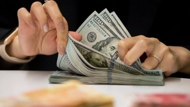 ریزش قیمت دلار در بازار