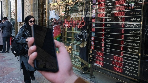 سناریوهای بازار ارز پس از خبر مذاکره با آمریکا